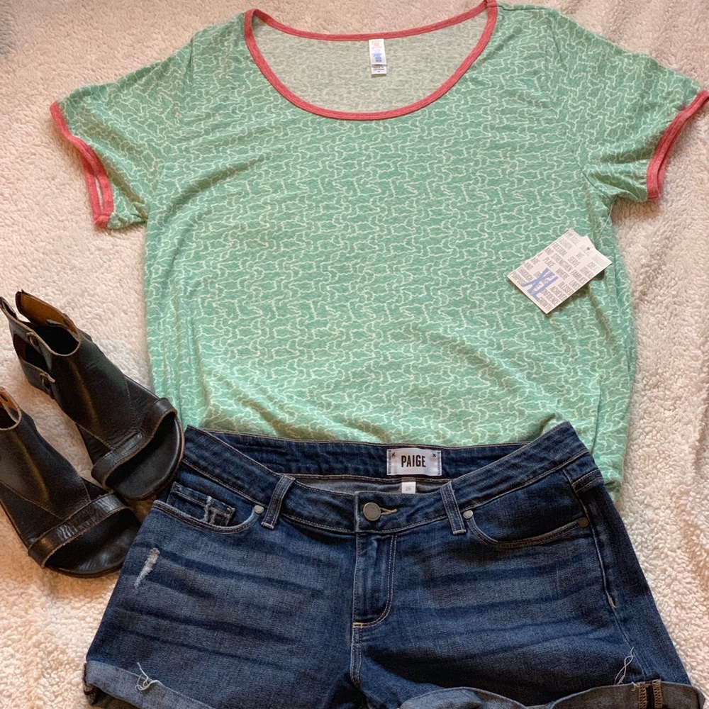 Xl Lularoe Classic tee